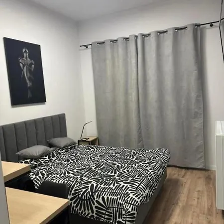 Free Parking Apartamento Breslavia